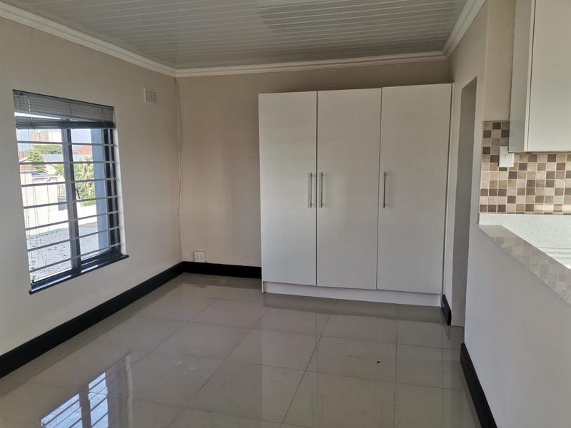 To Let 1 Bedroom Property for Rent in Goodwood Central Western Cape
